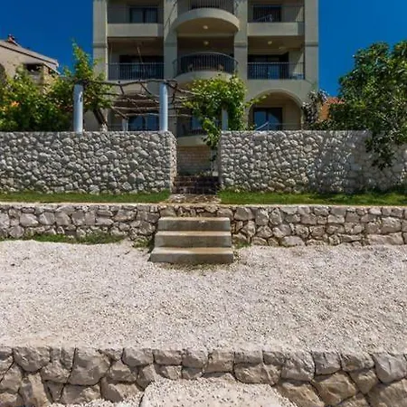 Grosse Mit Balkon Und Fantastischem Meerblick, Direkt Am Apartment Bibinje