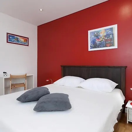 Grosse Mit Balkon Und Fantastischem Meerblick, Direkt Am Apartment Bibinje